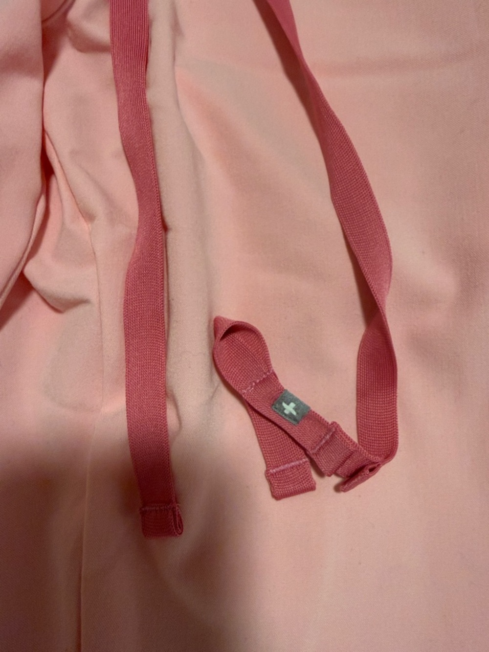 Figs Light Pink V-Neck Scrub Top and Jogger Set XS TOP / XSP JOGGERS - Picture 3 of 6